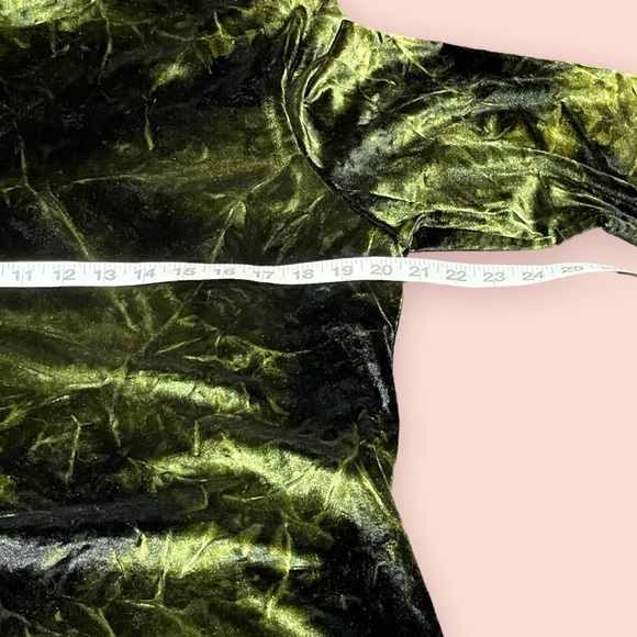 90s/ Y2K Vintage Mockneck Velour Shirt - Picture 3 of 6